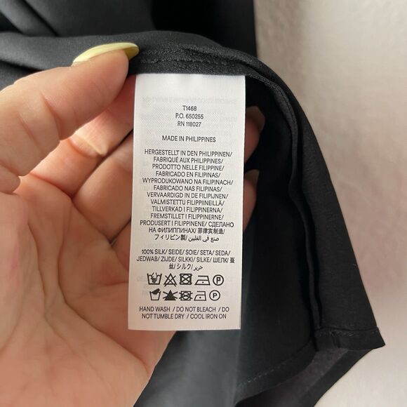 Boden Black Silk Button Up Shirt Sz 12 Carrier Minimalism 248 - Picture 3 of 6